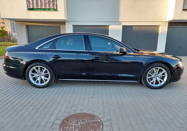 Audi A8 cena 93900 przebieg: 208471, rok produkcji 2010 z Szczytno małe 781